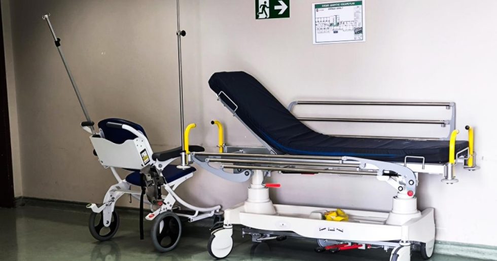 Η σιωπηρή αποδόμηση του ΕΣΥ και τα ερωτηματικά της «επόμενης μέρας»
